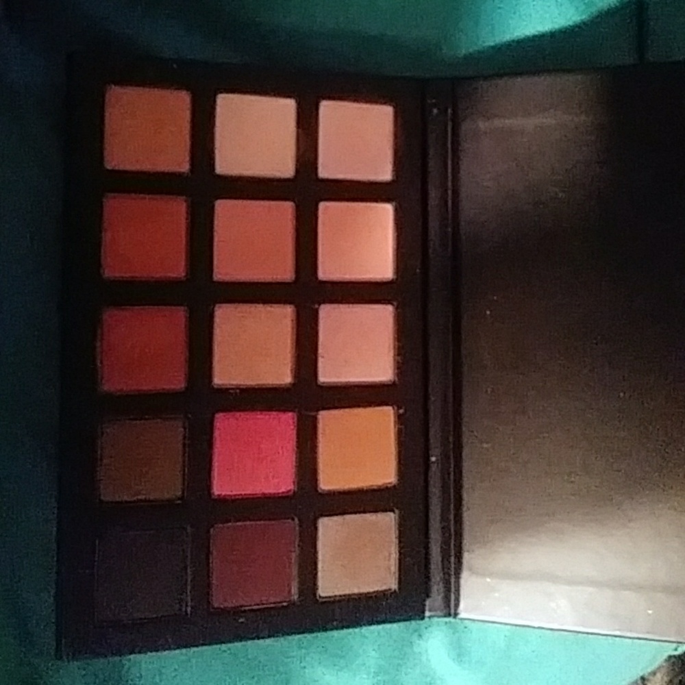 Ruby Mae Cosmetics eyeshadow